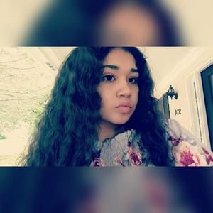 Meet your Posher, Kenia